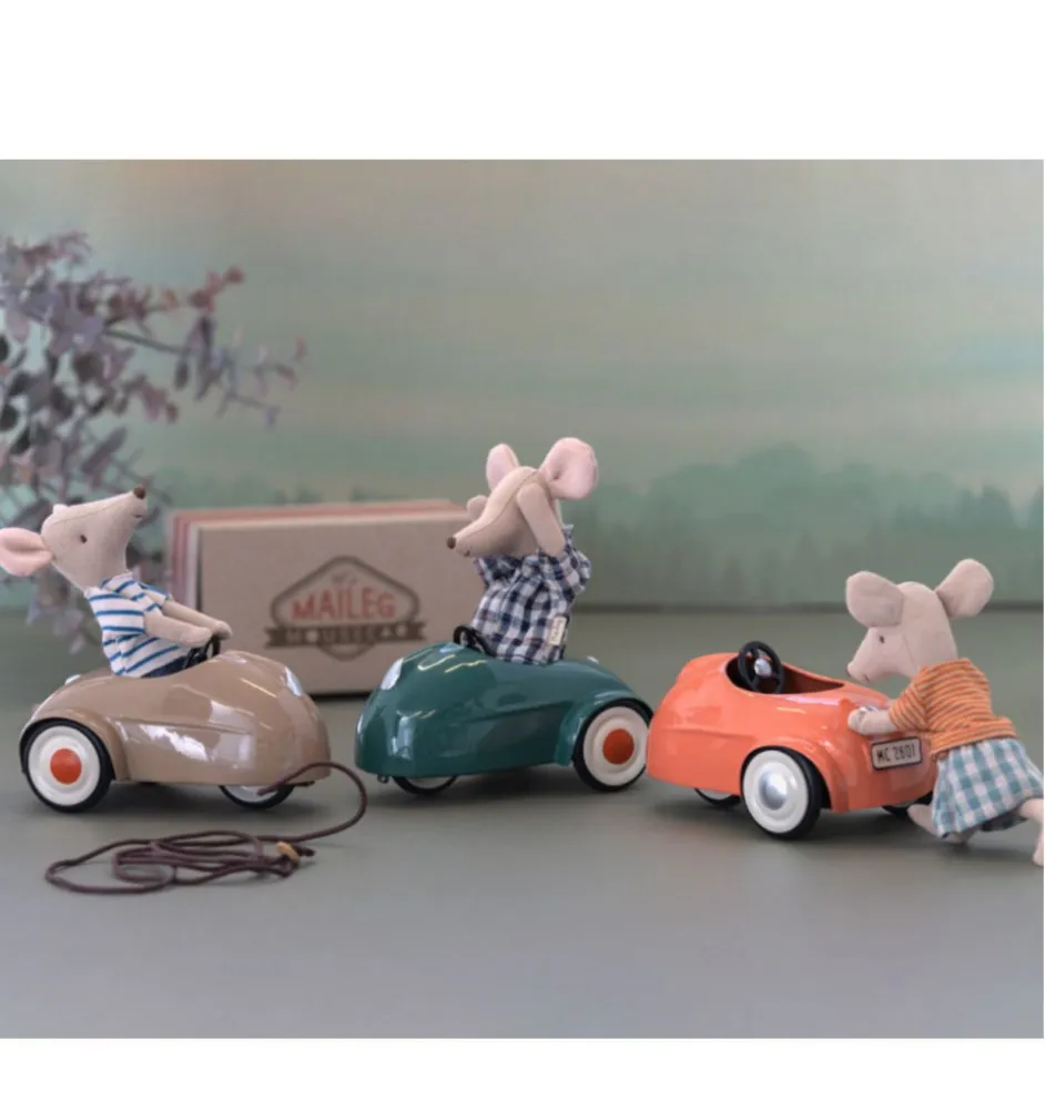 Maileg auto voor de muisjes / kleur coral